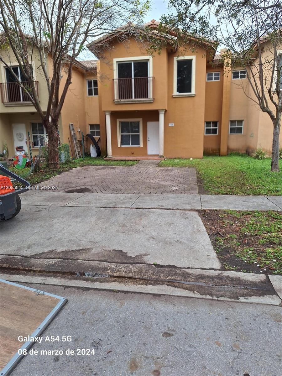 948 SW 6th Ct #948 - 948 SW 6th Ct #948, Florida City, FL 33034 Luxury Property | Jose Angel Pina