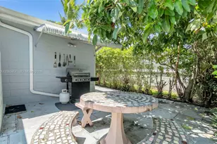 201 NE 57th Ct, Oakland Park, FL 33334 - Photo 45
