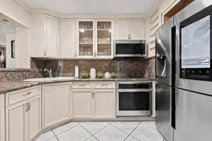 7961 W 6th Ave, Hialeah, FL 33014 - Photo 13
