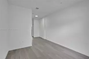 1567 NW 1st St, Miami, FL 33125 - Photo 9