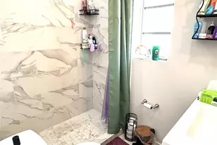 740 SW 7th St, Miami, FL 33130 - Photo 5