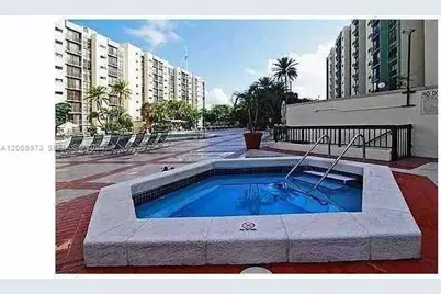 16919 N Bay Rd #420, Sunny Isles Beach, FL 33160 - Photo 5
