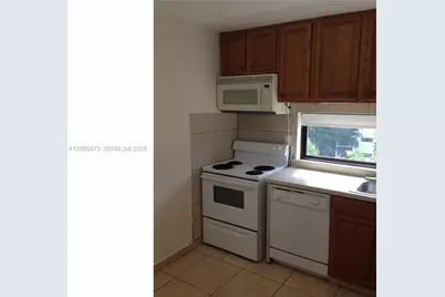 16919 N Bay Rd #420, Sunny Isles Beach, FL 33160 - Photo 9
