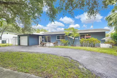 407 S 56th Ter, Hollywood, FL 33023 - Photo 3