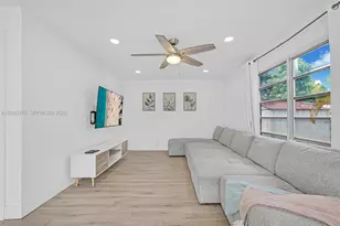 407 S 56th Terrace, Hollywood, FL 33023 - Photo 23