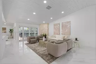695 NW 107th Ln, Coral Springs, FL 33071 - Photo 3