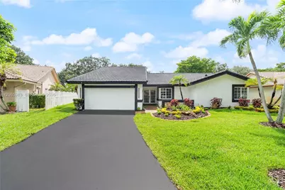 695 NW 107th Ln, Coral Springs, FL 33071 - Photo 1