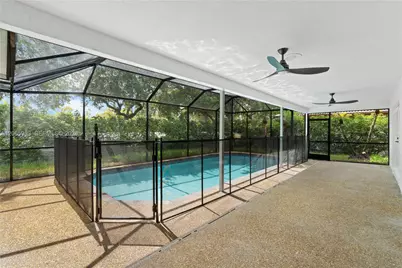 695 NW 107th Ln, Coral Springs, FL 33071 - Photo 25