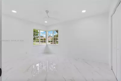 695 NW 107th Ln, Coral Springs, FL 33071 - Photo 23