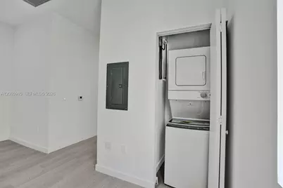 1567 NW 1st St #14, Miami, FL 33125 - Photo 5