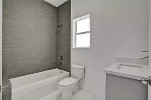 1567 NW 1st St, Miami, FL 33125 - Photo 7