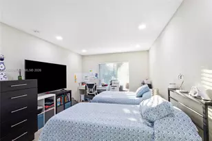 5665 W 20th Ave, Hialeah, FL 33012 - Photo 13