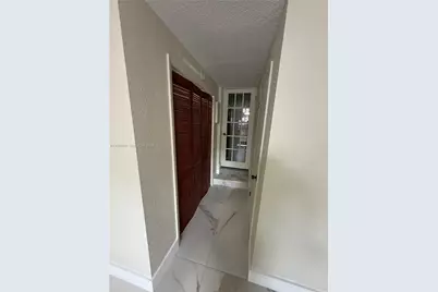 2424 SW 21st Ter #IN-LAW DETACHD, Miami, FL 33145 - Photo 3