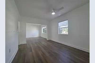 6240 SW 21st St (Upstairs) #6242, Miami, FL 33155 - Photo 7