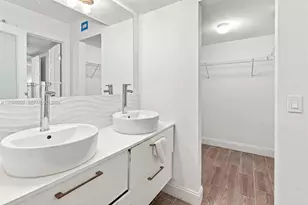12316 NW 11th Ct, Pembroke Pines, FL 33026 - Photo 23