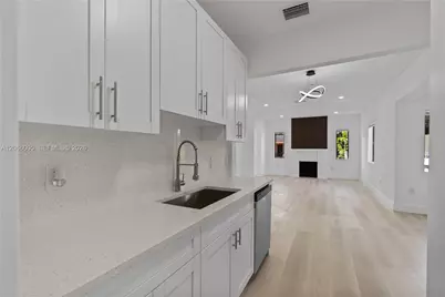 1771 NW 48th St, Miami, FL 33142 - Photo 23