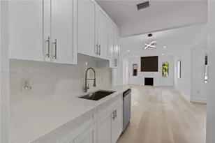 1771 NW 48th St, Miami, FL 33142 - Photo 23