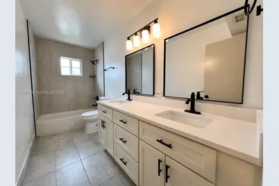 2050 Madeira Dr, Weston, FL 33327 - Photo 9