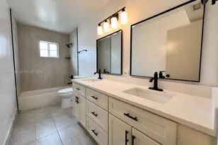 2050 Madeira Dr, Weston, FL 33327 - Photo 9