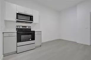 1567 NW 1st St, Miami, FL 33125 - Photo 5
