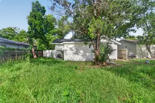 1752 42nd St S, Saint Petersburg, FL 33711 - Photo 17