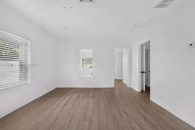 1752 42nd St S, Saint Petersburg, FL 33711 - Photo 13