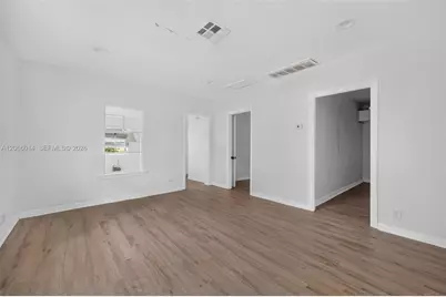1752 42nd St S, Saint Petersburg, FL 33711 - Photo 9