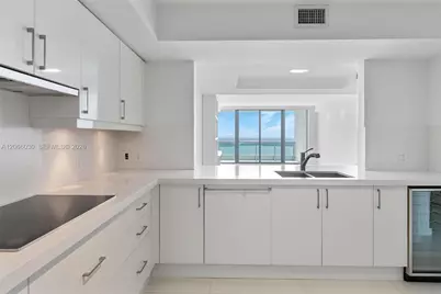1331 Brickell Bay Dr #4107, Miami, FL 33131 - Photo 9