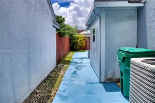 14348 SW 103rd St, Miami, FL 33186 - Photo 9