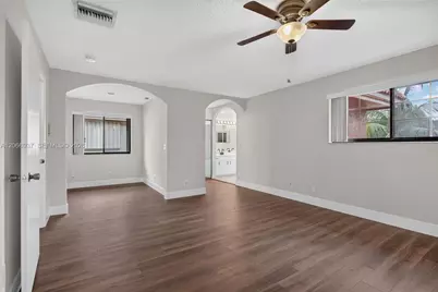 587 NW 38th Ave, Deerfield Beach, FL 33442 - Photo 15