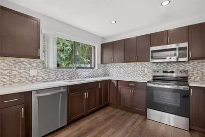 587 NW 38th Ave, Deerfield Beach, FL 33442 - Photo 5
