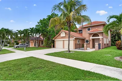 587 NW 38th Ave, Deerfield Beach, FL 33442 - Photo 3