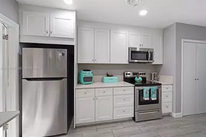 912 NE 9th Ct, Pompano Beach, FL 33060 - Photo 21