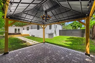 3210 SW 19th Ter, Miami, FL 33145 - Photo 43