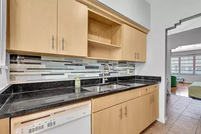 736 12th St #5, Miami Beach, FL 33139 - Photo 11