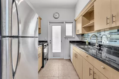 736 12th St #5, Miami Beach, FL 33139 - Photo 7