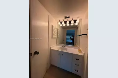 7400 Miami Lakes Dr #D107, Miami Lakes, FL 33014 - Photo 19