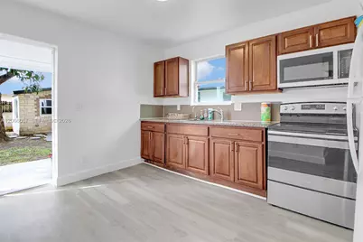 7770 NW 9th Ave, Miami, FL 33150 - Photo 9