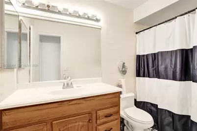 2999 Lakewood Ln, Hollywood, FL 33021 - Photo 23