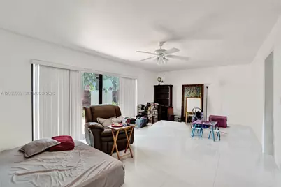 2999 Lakewood Ln, Hollywood, FL 33021 - Photo 25