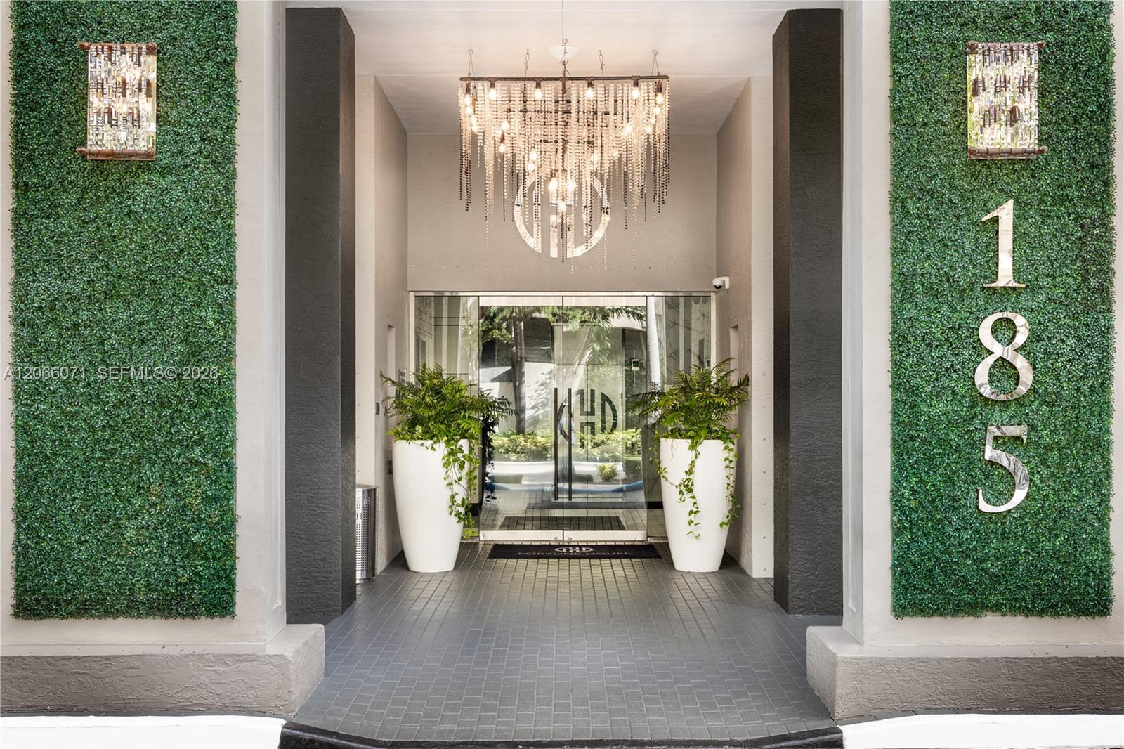 185 SE 14th Terrace #1010 - 185 SE 14th Terrace #1010, Miami, FL 33131 Luxury Property | Jose Angel Pina