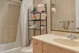 3003 Lakewood Ln, Hollywood, FL 33021 - Photo 37