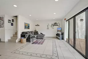 3003 Lakewood Ln, Hollywood, FL 33021 - Photo 9