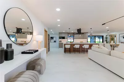 2415 NE 35th Dr, Fort Lauderdale, FL 33308 - Photo 1