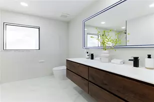 2415 NE 35th Dr, Fort Lauderdale, FL 33308 - Photo 17