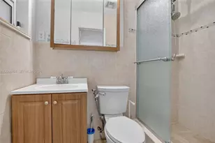 801 Ixora Ln, Plantation, FL 33317 - Photo 21