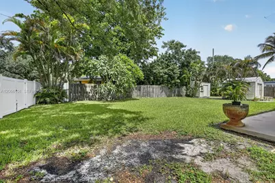801 Ixora Ln, Plantation, FL 33317 - Photo 33