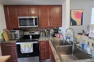 141 NW 2nd Ave, Hallandale Beach, FL 33009 - Photo 11