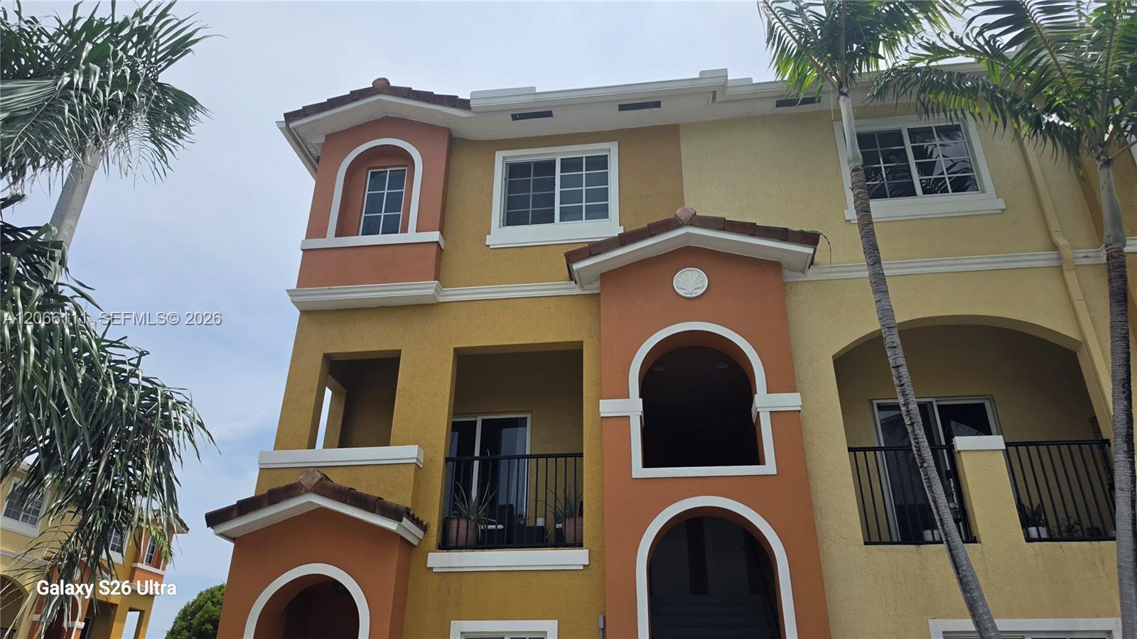 141 NW 2nd Ave #2 - 141 NW 2nd Ave #2, Hallandale Beach, FL 33009 Luxury Property | Jose Angel Pina