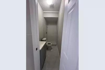 1625 NW 35th St #B5, Miami, FL 33142 - Photo 5